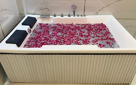 Bundeli Farm Resort & Banquet Orchha